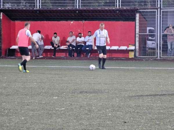 Gölcük'te köyler arası futbol heyecanı