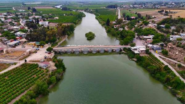 'Misis Köprüsü' 1700 yıldır ayakta ama bakımsızlıktan turizme kazandırılamıyor