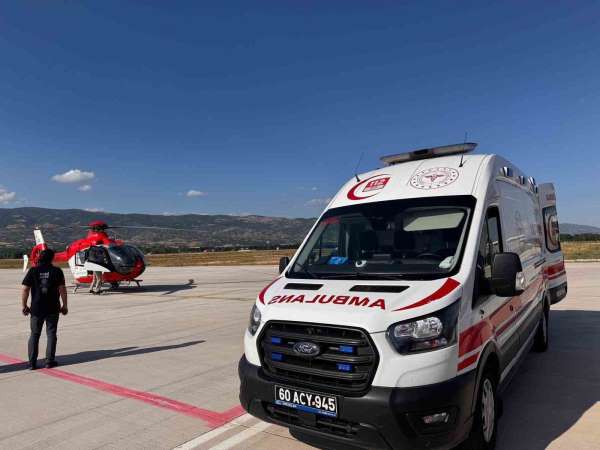 Tokat'ta parmakları kopan çocuk, helikopterle Ankaraya sevk edildi