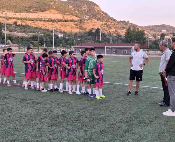 Bilecik U12 Gençler Ligi'nin şampiyonu 4 Eylülspor oldu