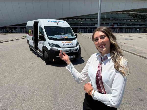 Eskişehir'de üniversite mezunu kadın servis şoförü 'olmaz' diyenlere inat direksiyon sallıyor