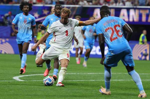 Harry Kane yıldızlaştı, İngiltere turladı