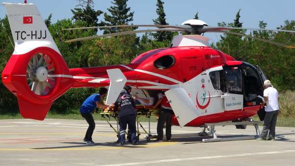 Duvardan düşen üniversiteli kızın yardımına ambulans helikopter yetişti