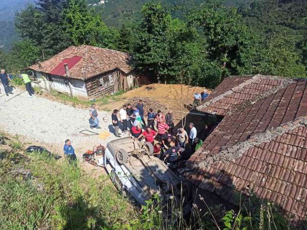 Ordu'da otomobil şarampole devrildi: 3 ölü, 2 yaralı