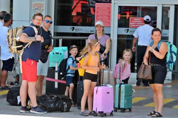 Temmuz ayında Antalya'ya 2 milyon 660 bin 420 turist geldi