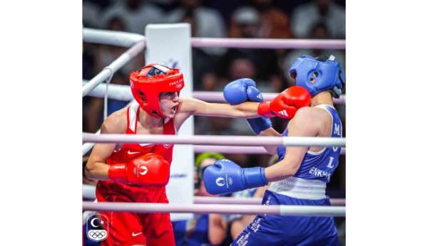 Milli boksör Hatice Akbaş, Paris Olimpiyatları'nda yarı finalde