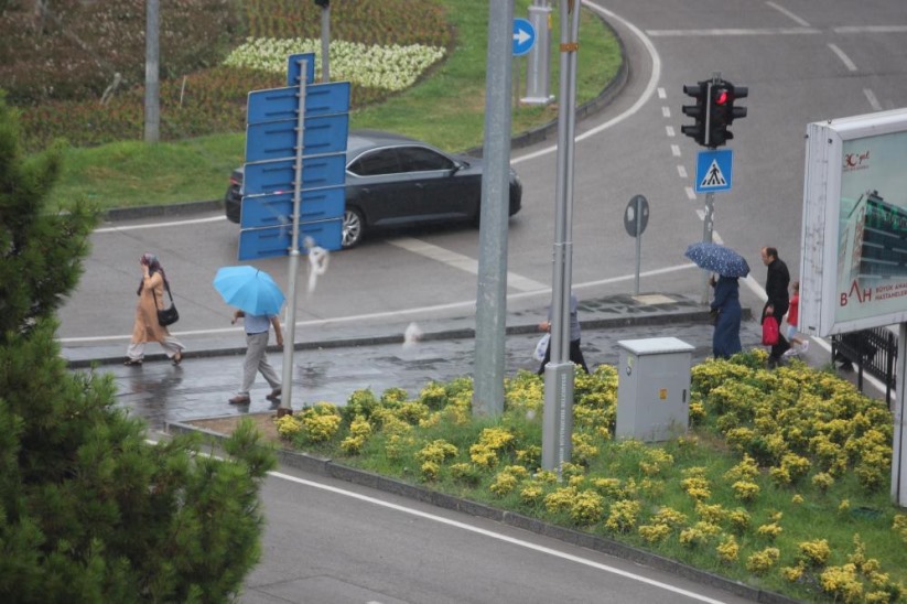 Samsun yağan yağmurla nefes aldı. Peki yağmur devem edecek mi?