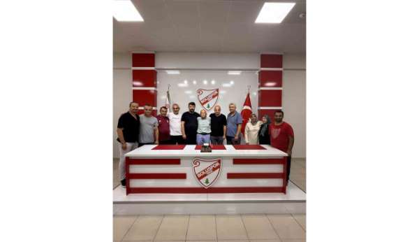Boluspor'da 20 yıl görev yapan kulüp müdürü emekli oldu