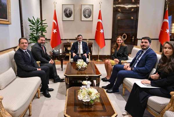 Cumhurbaşkanı Yardımcısı Yılmaz, Kaspi.kz CEO'su ve Hepsiburada Yönetim Kurulu Başkanı Mikheil Lomtadze'yi kab