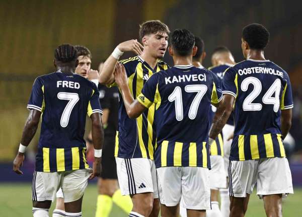 Fenerbahçe, UEFA'ya listesini bildirdi