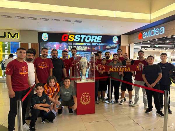 Şampiyonluk kupası Malatya'da taraftarla buluştu