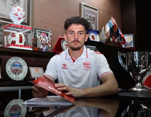 Sivasspor, Emirhan Başyiğit'in sözleşmesini uzattı