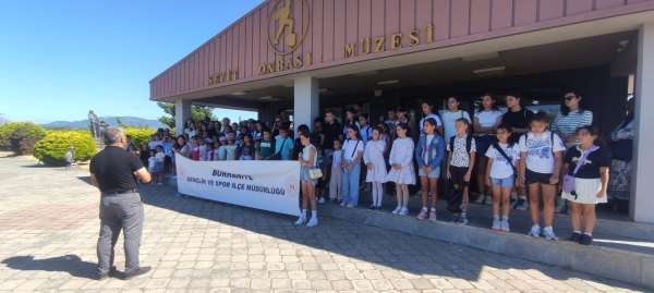Burhaniye'de Yaz Spor Okulu öğrencileri Seyit Onbaşı Müzesini ziyaret etti