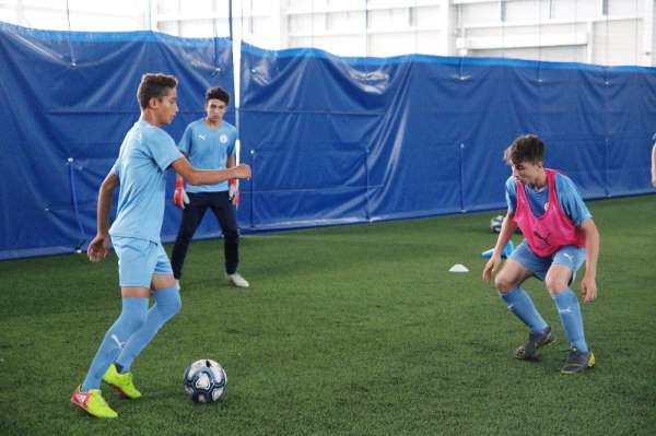 İki Türk genci dünya devi Manchester City'nin kampına katılmaya hak kazandı 