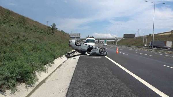 Kuzey Marmara Otoyolu'nda kaza, lüks araç takla attı 2 kişi yaralandı