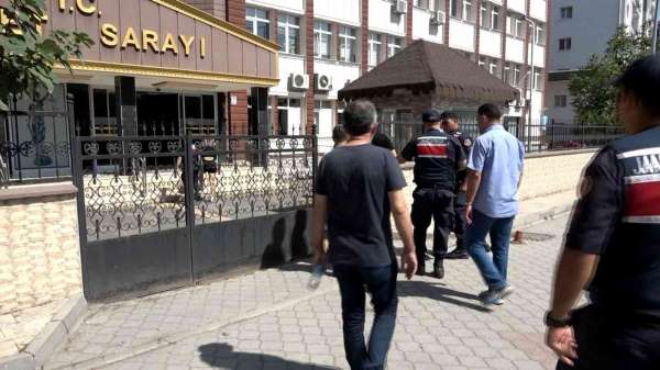 Samsun'da kaleşnikof tüfek ve uyuşturucu operasyonunda 3 kişi tutuklandı