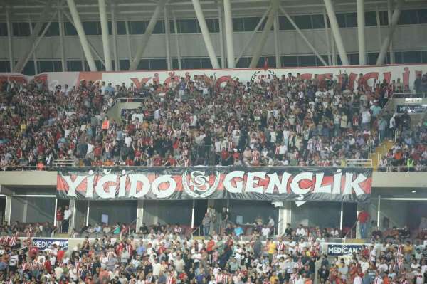 Sivasspor-Fatih Karagümrük maçının biletleri satışa çıktı