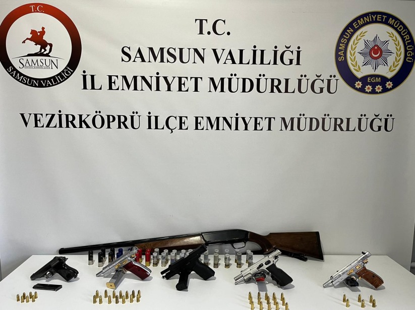 Samsun'da huzur uygulamasında 5 adet tabanca ele geçirildi