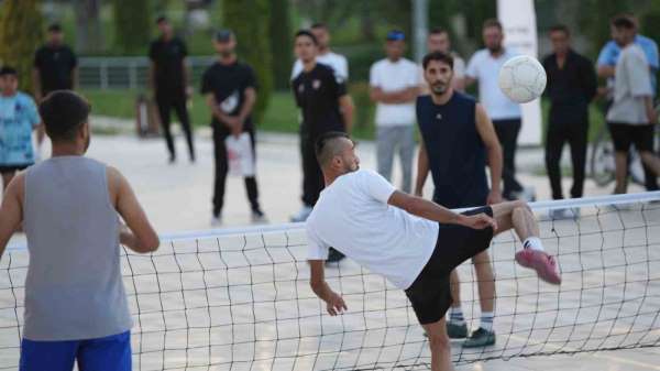 Battalgazi'de 18 takım mücadele etti, kupa Karaman FK'nın oldu