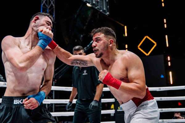 İzmirli şampiyona, ilk tebrik Conor McGregor'dan