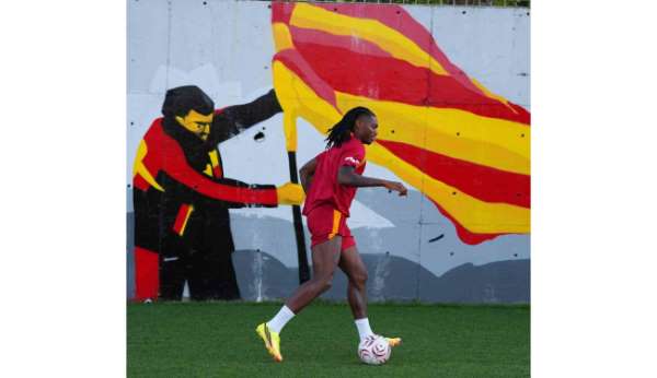 Rafael Leao, Galatasaray'da ilk antrenmanına çıktı