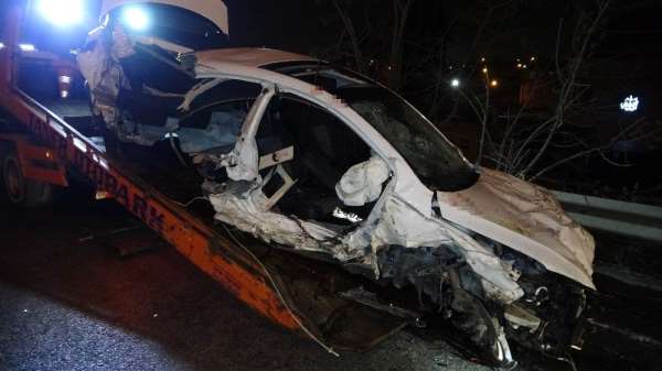 Samsun'da karşı şeride geçen otomobil tır ile çarpıştı: 1 ölü, 2 yaralı