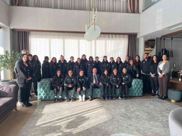 Hilton'dan Yüksekovaspor Kadın Futbol Takımına moral kahvaltısı