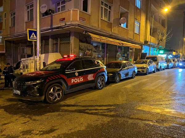 Küçükçekmece'de cadde ortasında silahlı saldırı: 1 yaralı