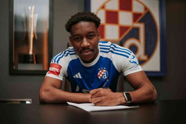 Kayserispor'a yeni sağ bek