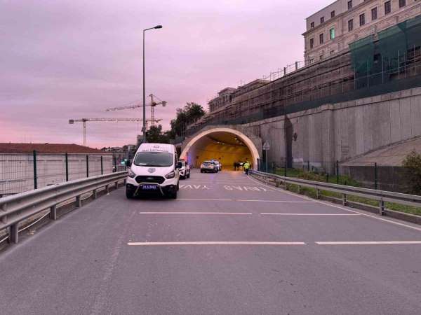 Beyoğlu'nda motosikletli Yunus ekibi kaza yaptı: 2 yaralı