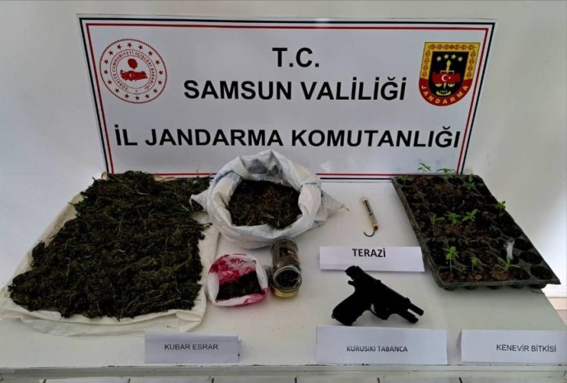 Samsun'da jandarmadan uyuşturucu operasyonu: 1 kilo 471 gram skunk ele geçirildi