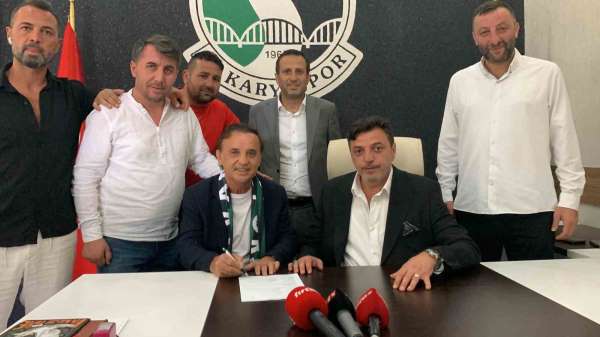 Sakaryaspor'da teknik direktör Suat Kaya ile yollar ayrıldı