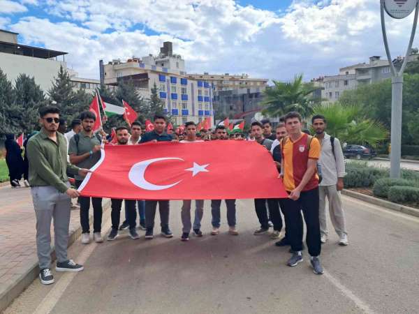 Kilis'te üniversite öğrencilerinden Filistin'e destek yürüyüşü