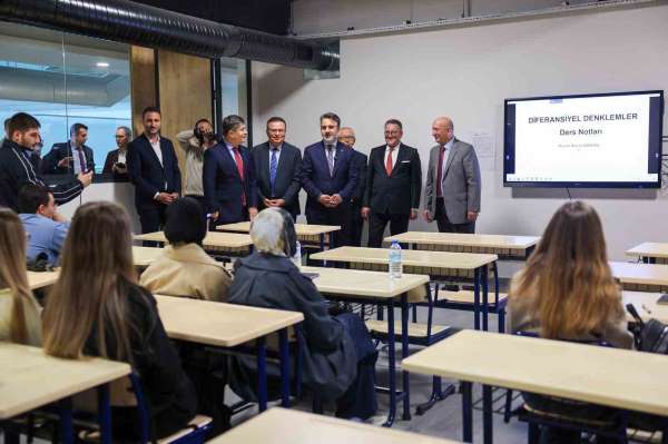 Başkan Vekili Biba'dan üniversitelilere mesaj: 'Sizin olanı size sunuyoruz'