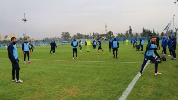 Uğur Tütüneker: 'Bursaspor maçını 3 puanla tamamlamak istiyoruz'