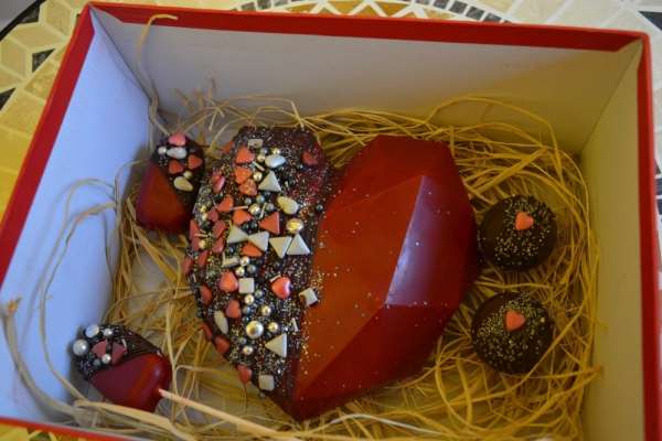 Sinop'ta aşkın simgesi 'kırmızı ve kalp' çikolataya dönüştü 