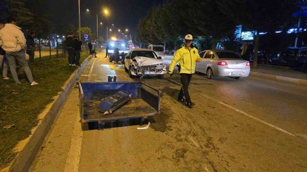 Tokat'ta traktör otomobille çarpıştı: 1 yaralı