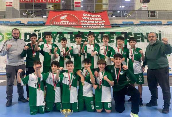 Sakarya Büyükşehir'in minikleri şampiyonluğunu ilan etti