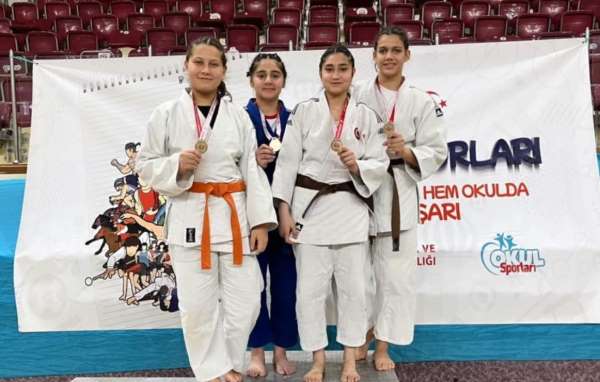 Salihlili judocular Türkiye finallerine katılmaya hak kazandı