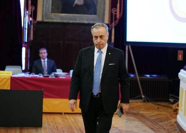 Galatasaray divanında protesto