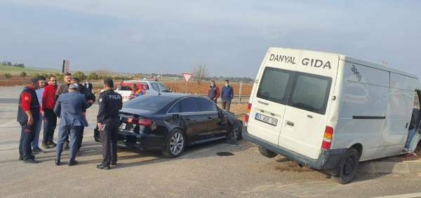 İYİ Parti konvoyunda kaza: 4 yaralı 