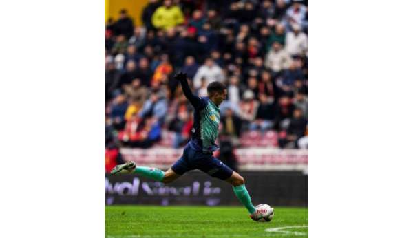 Mehdi Bourabia ilk golünü attı