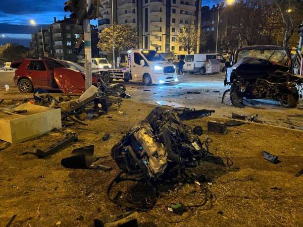 Elazığ'daki feci kazada yaralanan bir kişi hayatını kaybetti