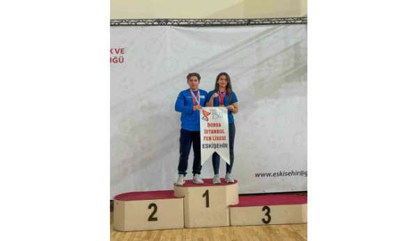 Liseli sporculardan çifte zafer