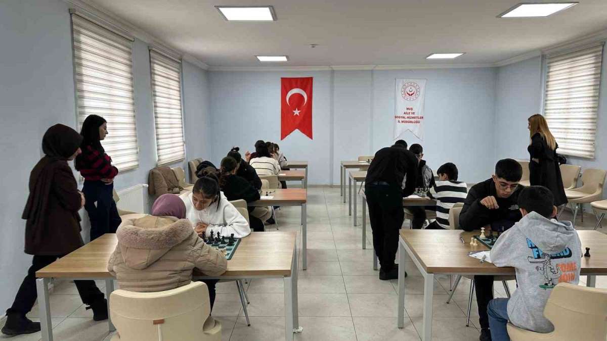 Muş'ta koruma altındaki çocuklar için satranç turnuvası düzenlendi