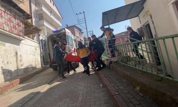 Tabancayı kazara ateşleyen kadın bacağından yaralandı