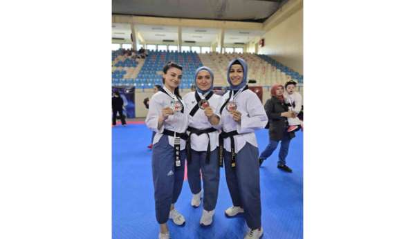 Türkiye Tekvando Poomsae Şampiyonası'nda Ispartalı sporculardan gümüş madalya