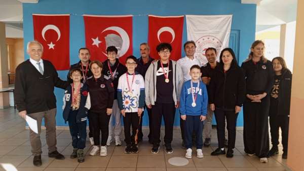 Köyceğiz'de 153 satranç sporcusu Çanakkale Şehitleri için buluştu