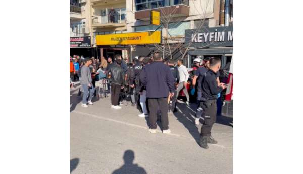 Manisa'da bıçaklı kavga: 1 ölü, 2 ağır yaralı