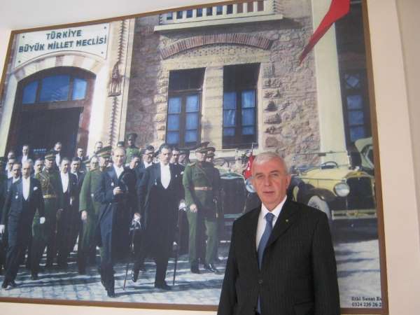 Yardımsever iş adamı 5 ton bulgur bağışladı
